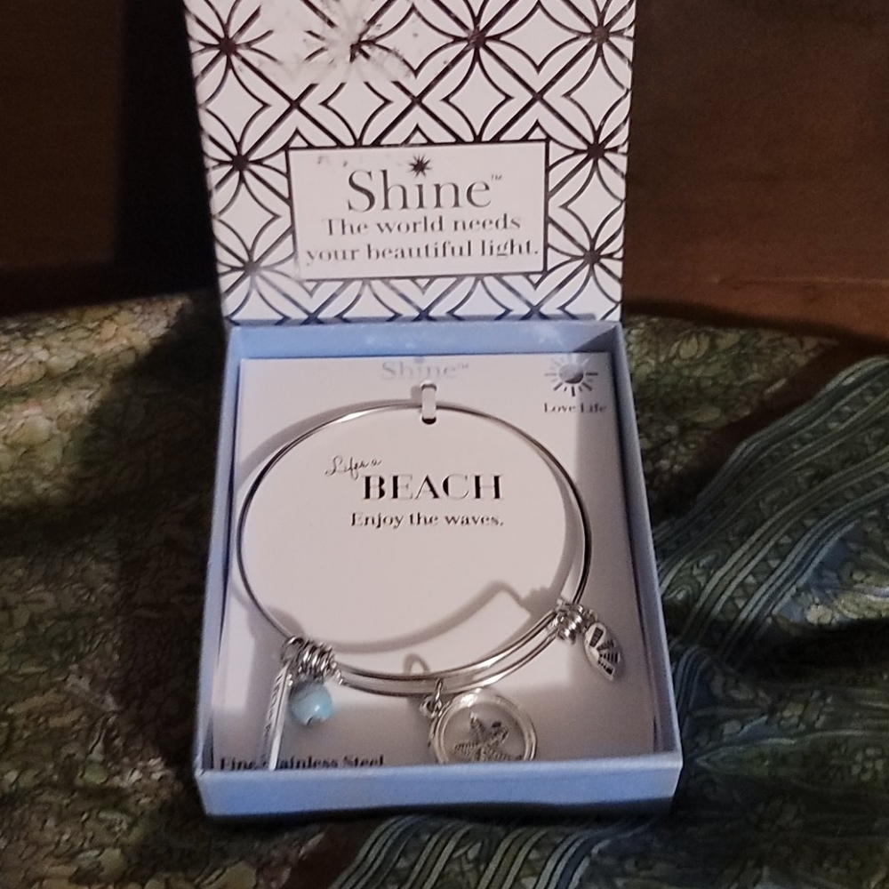 Shine - Silver-tone bangle bracelet